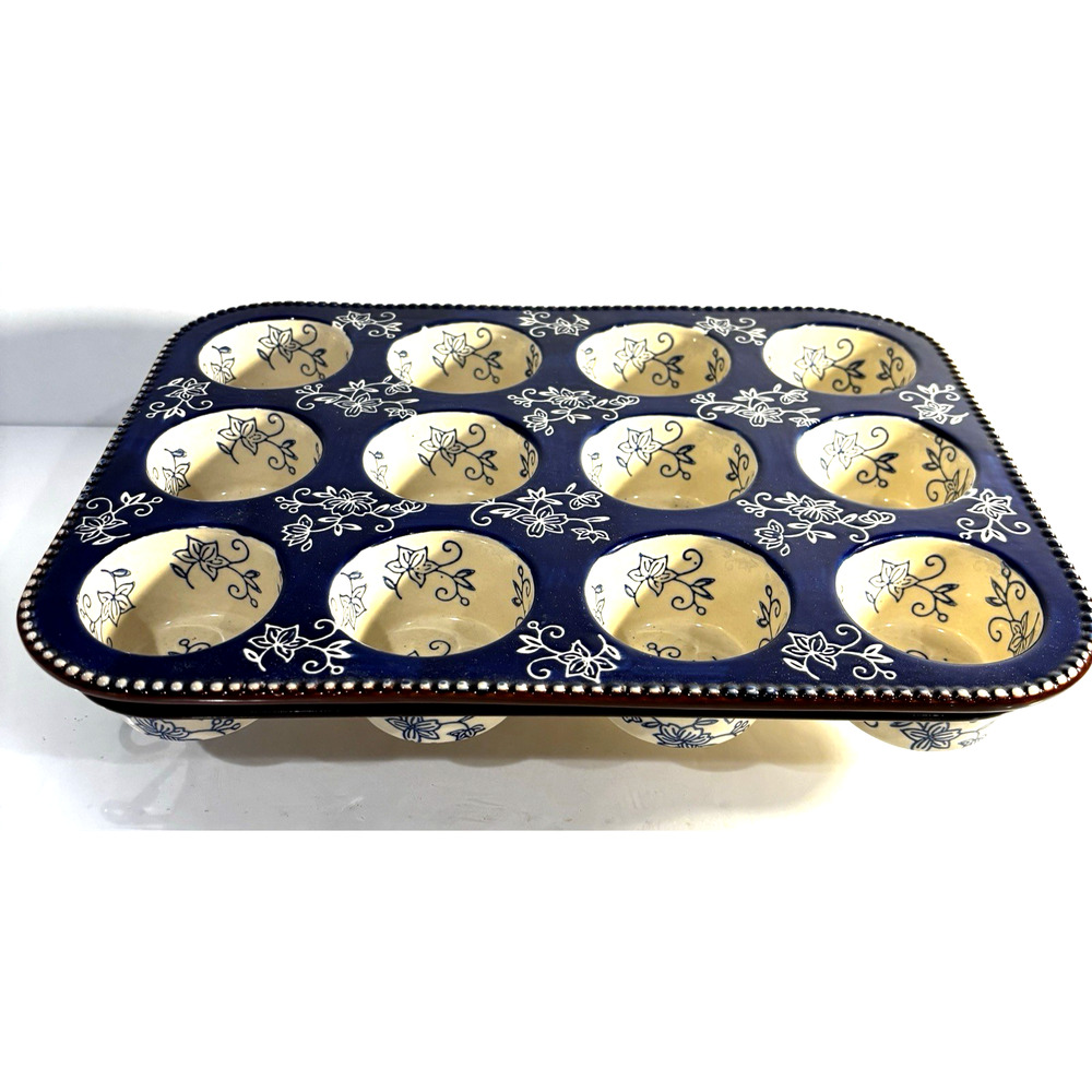 Temp-tations Tara 12 Cup Muffin Cupcake Pan Floral Lace w Holder Vintage